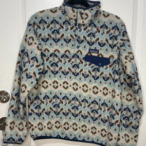 🏞️ Unique Patterned Patagonia Button-Up Shirt w/ Front Pocket - S, Outdoor Chic